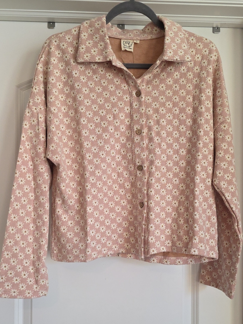 NWT Grace & Emma Ditsy Daisy Button-Down Shirt